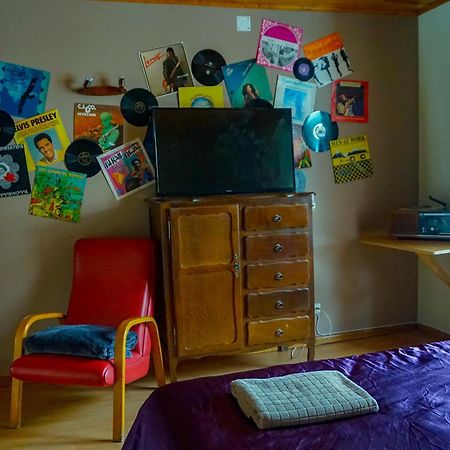 Le Retro Bed and Breakfast Abondance Exteriör bild