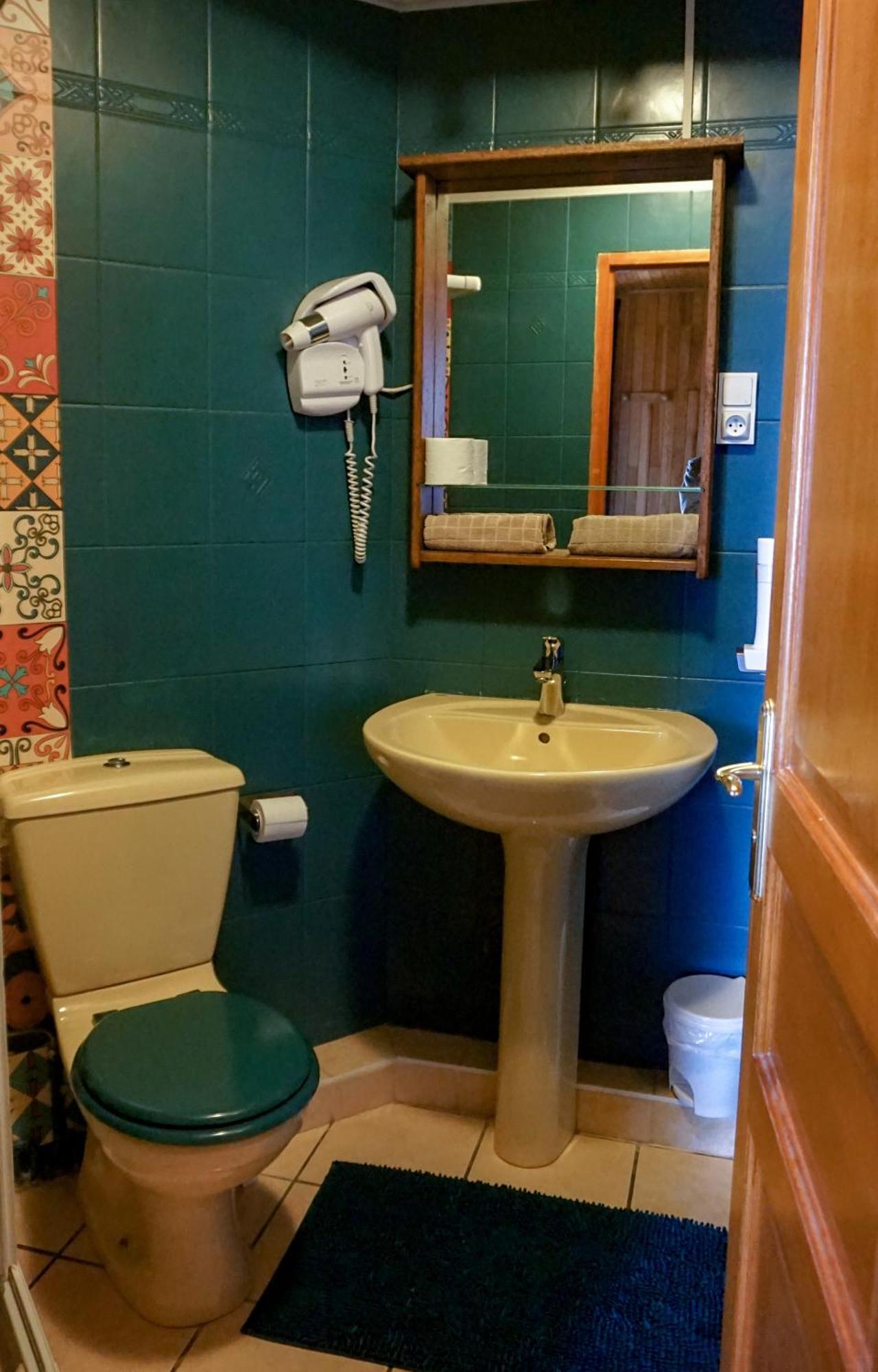 Le Retro Bed and Breakfast Abondance Exteriör bild